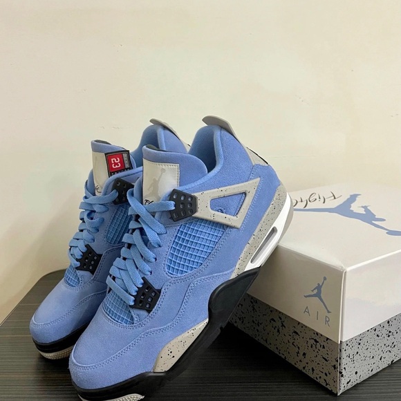 Nike Air Jordan 4 Retro GS University Blue Men's Shoes - Picture 1 of 4